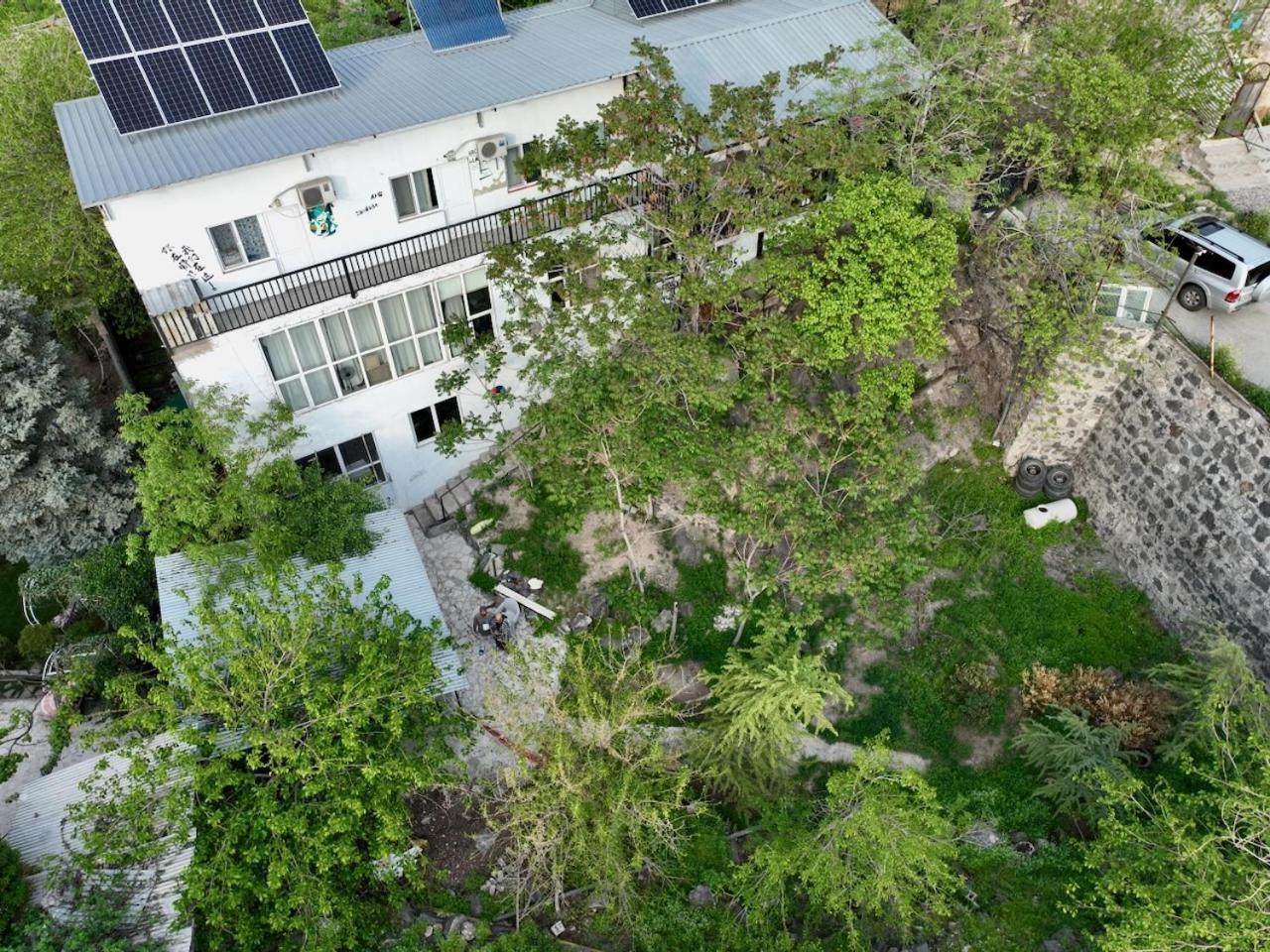 Cosy Studio With Beautiful Garden เยเรวาน ภายนอก รูปภาพ
