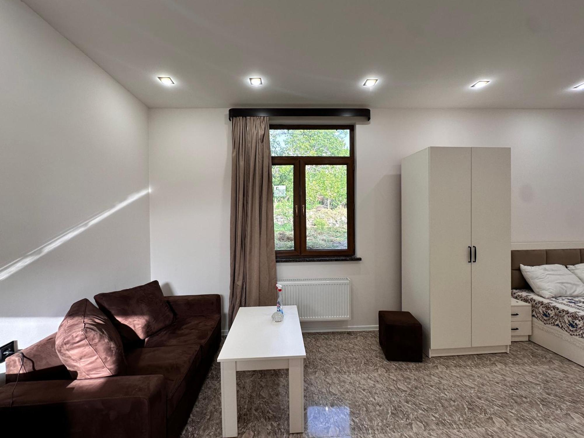 Cosy Studio With Beautiful Garden เยเรวาน ภายนอก รูปภาพ